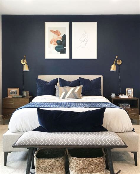 navy blue bedroom decorating ideas.